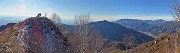 60 Vista panoramica verso Costone (1195 m) a sx e Canto Alto (1146 m) a dx